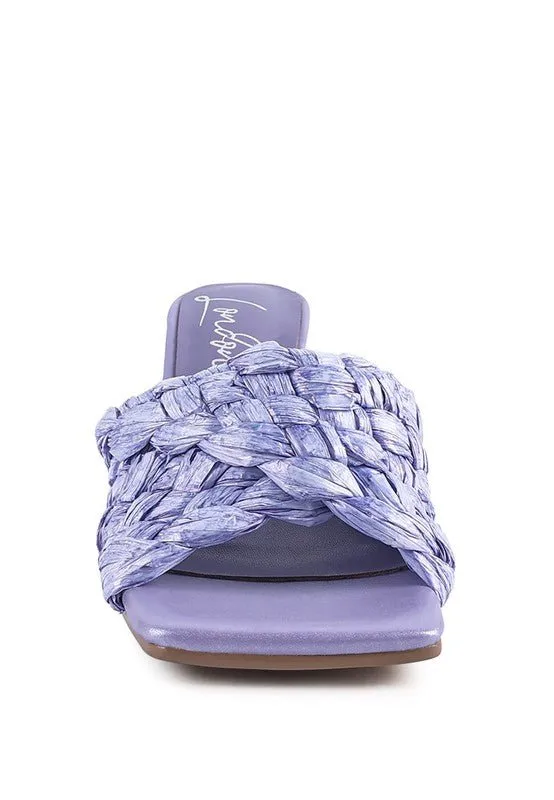 CHIC BRAIDED RAFFIA SANDAL