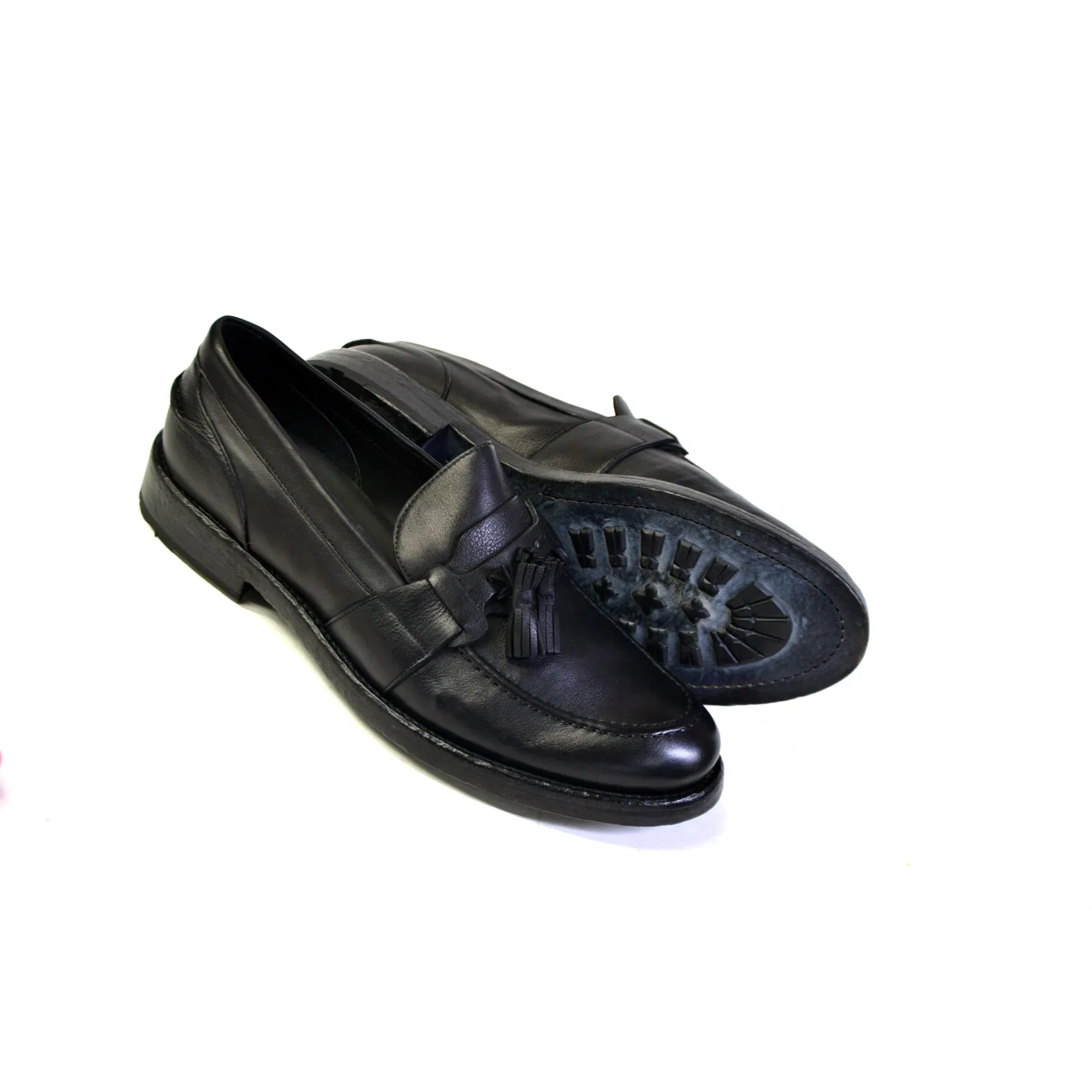 ELEGANT BLACK LOAFERS