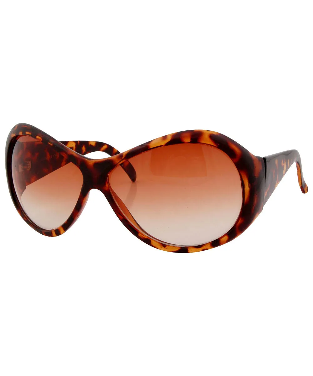 HUNGRY Tortoise Fashion-Forward Sunglasses