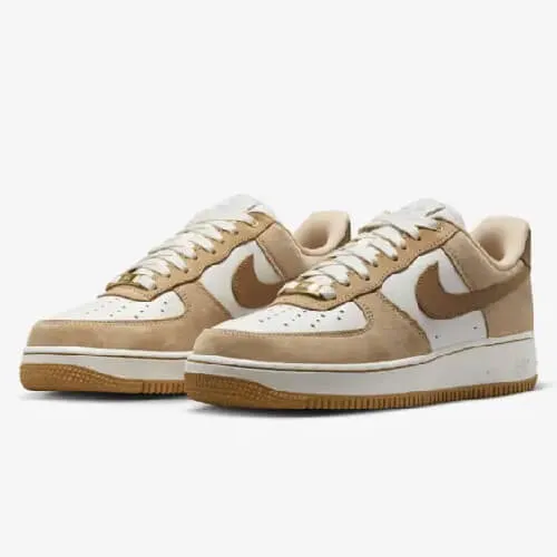 Nike Air Force 1 Low Retro QS sneakers, brown/white